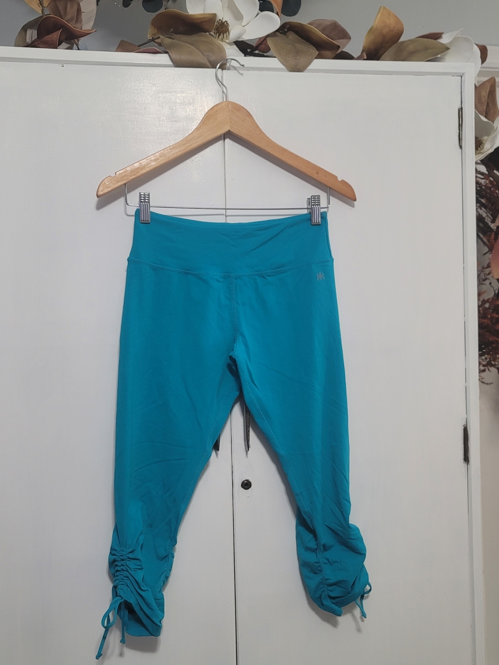 Kyodan Teal Ruched Capri Leggings